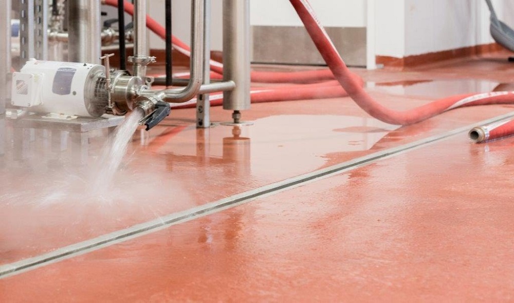 新的啤酒到位，使用前要如何清洗？