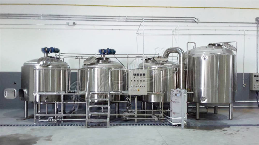 精酿啤酒厂家如何进行发酵罐清洗